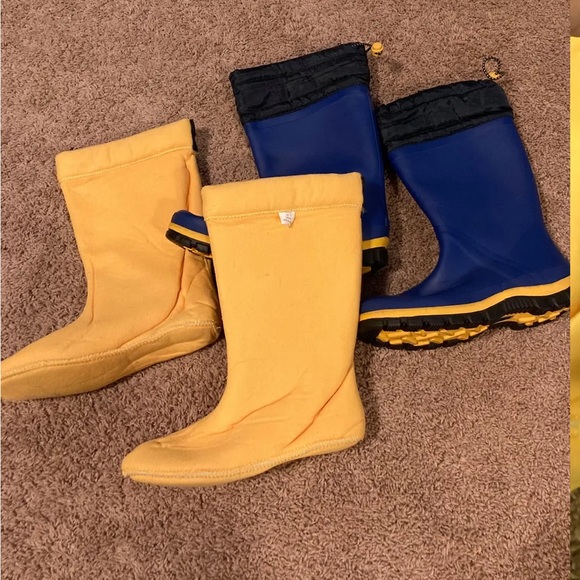 Lands’ End youth rubber boots - Picture 2 of 4